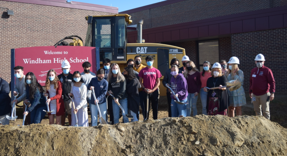 Students at Windham High School Ground breaking